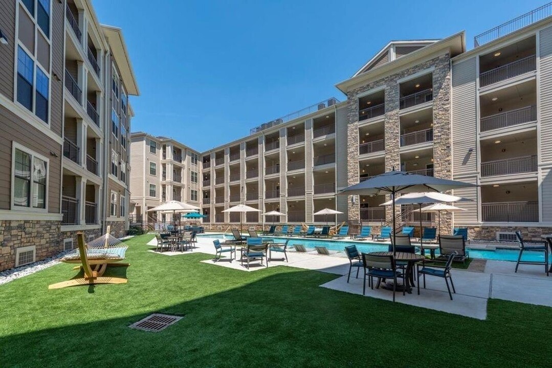 Heights West 11th in Houston, TX - Building Photo