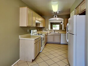 13177 W Mauna Loa Ln in Surprise, AZ - Building Photo - Building Photo