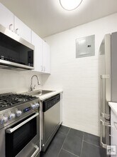 EAST 56 STREET in New York, NY - Foto de edificio - Building Photo