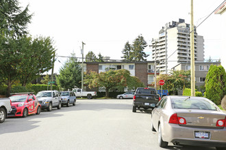 4250 Maywood St in Burnaby, BC - Building Photo - Building Photo