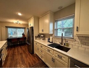 1739 Creek Ct in Fayetteville, AR - Building Photo - Building Photo