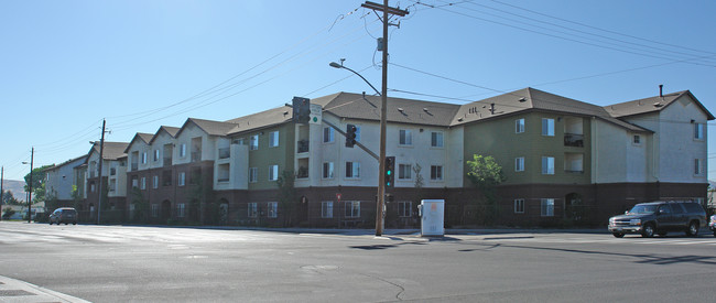 Sierra Crest in Sparks, NV - Building Photo - Building Photo