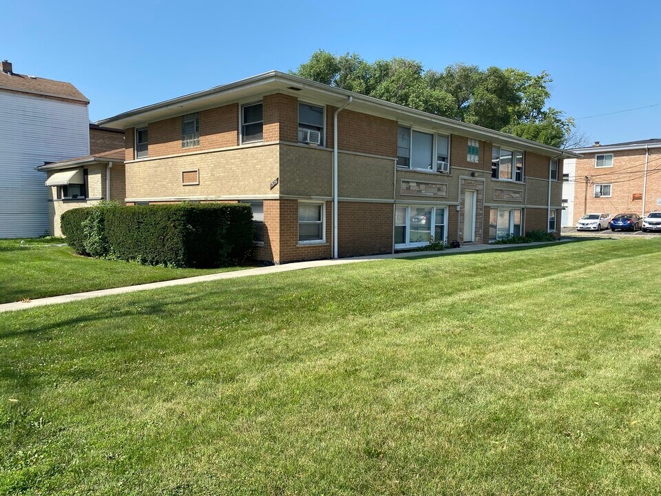 1826 S 13th Ave in Broadview, IL - Building Photo