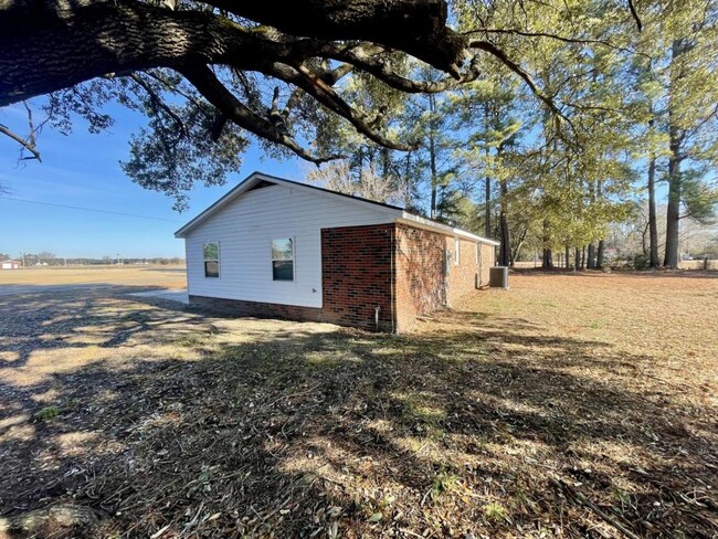 30 Lummie Dr in Lumberton, NC - Building Photo - Building Photo