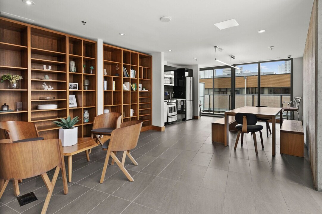 1010-1016 6 St SW in Calgary, AB - Building Photo