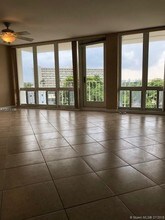 524 Orton Ave-Unit -5J in Fort Lauderdale, FL - Foto de edificio - Building Photo