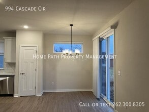 994 Cascade Cir in Hartford, WI - Building Photo - Building Photo