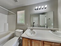 6036 Presentation St photo'