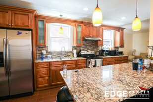 1524 Commonwealth Ave, Unit 1 in Boston, MA - Building Photo
