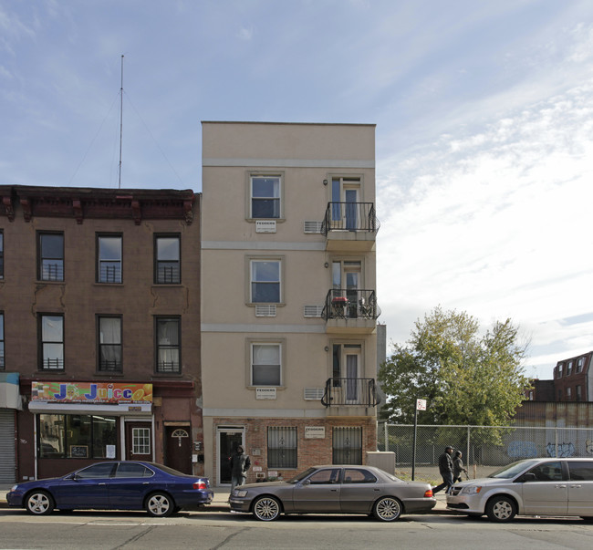 1095 Bedford Ave in Brooklyn, NY - Building Photo - Building Photo