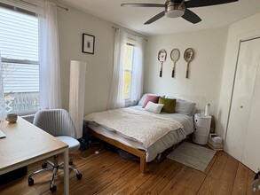 43 5th St, Unit 1 in Cambridge, MA - Foto de edificio - Building Photo