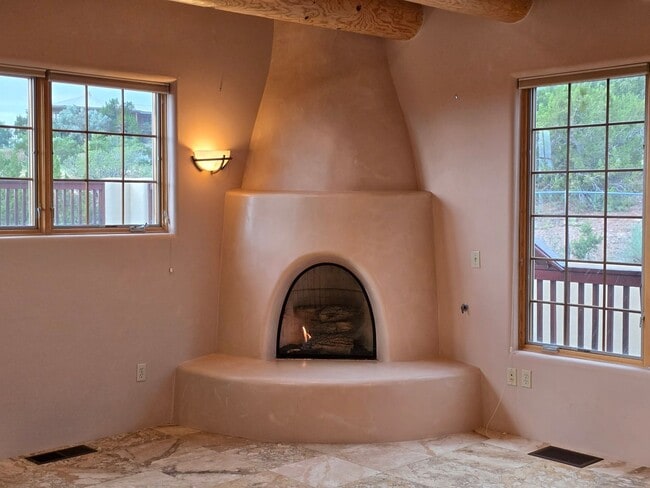 501 Rio Grande Ave in Santa Fe, NM - Building Photo - Building Photo