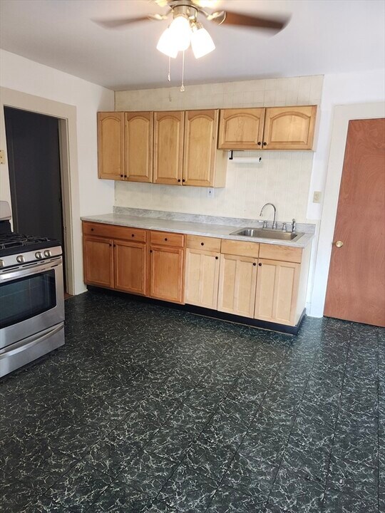 27 Dana Ave in Boston, MA - Building Photo