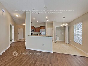 1119 Seminole Sky Dr in Ruskin, FL - Foto de edificio - Building Photo