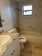 4759 Myrtle Dr, Unit 4759 in Greenacres, FL - Foto de edificio - Building Photo