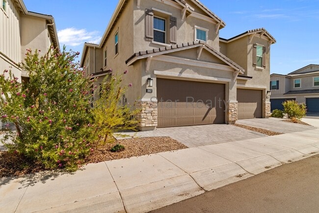 5062 E Hartford Ave in Scottsdale, AZ - Building Photo - Building Photo