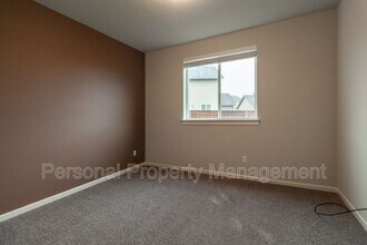 3827 S Kennedy Dr in Ridgefield, WA - Building Photo - Building Photo