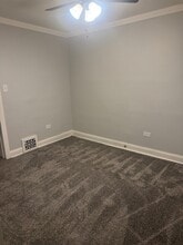 5909 Wallace Rd in Hammond, IN - Foto de edificio - Building Photo