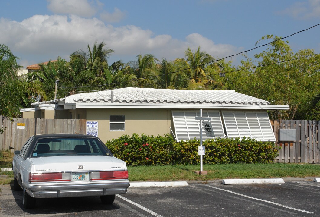 Carioca in Fort Lauderdale, FL - Building Photo