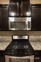 106 Florians Dr in Holly Springs, NC - Building Photo - Building Photo