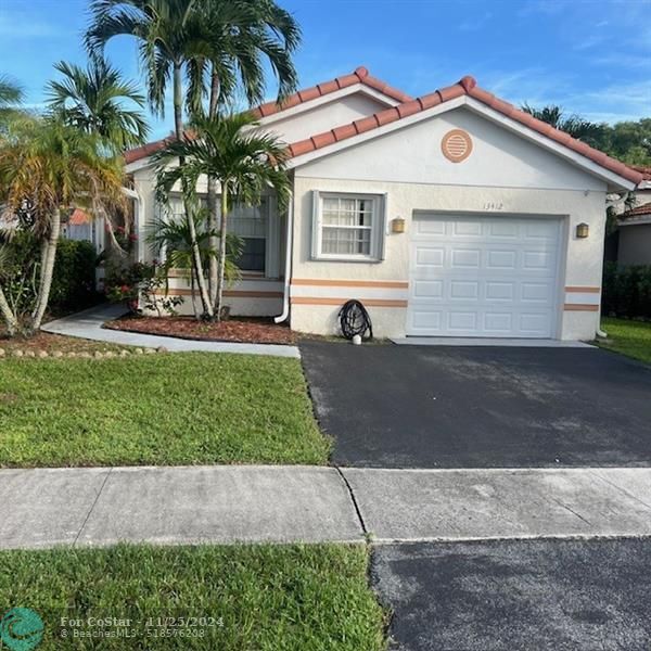 13412 NW 5th Pl in Plantation, FL - Foto de edificio