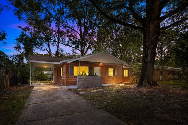 property at 156 Pocahontas Rd
