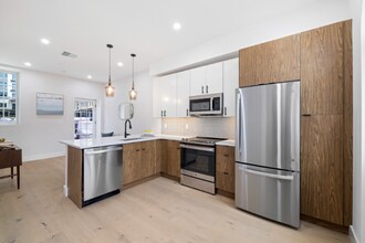33 Fairmount Ave in Philadelphia, PA - Building Photo - Building Photo