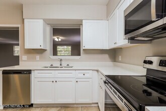 11649 Cape Horn Ave in Jacksonville, FL - Building Photo - Building Photo