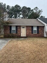 106 Glenside Ct in Jacksonville, NC - Building Photo