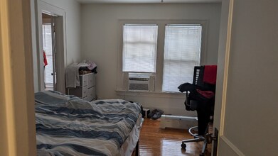 312 W Springfield Ave in Champaign, IL - Foto de edificio - Building Photo