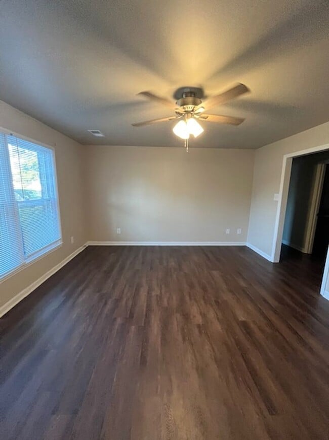 106 E Edgewood Dr in Nicholasville, KY - Building Photo - Building Photo