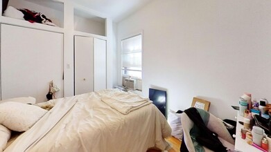 702 W Barry Ave in Chicago, IL - Building Photo - Building Photo