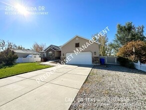 2565 Remuda Dr in Ogden, UT - Foto de edificio - Building Photo
