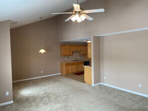 1358 Mariner Way in Champaign, IL - Building Photo - Building Photo