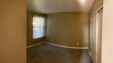 1402 Forest Run in Hercules, CA - Foto de edificio - Building Photo