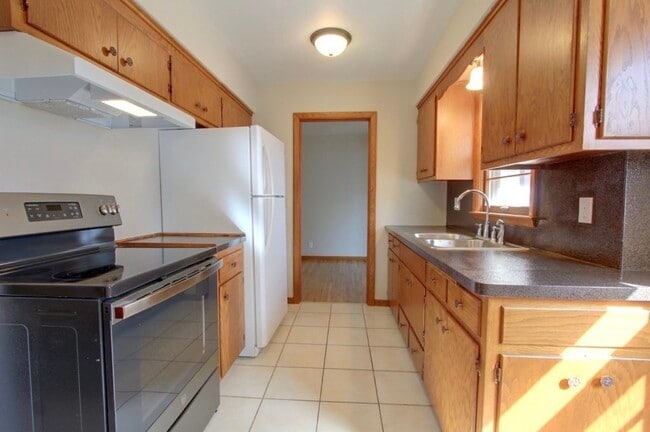 109 Strese Ln in Apple Valley, MN - Building Photo - Building Photo