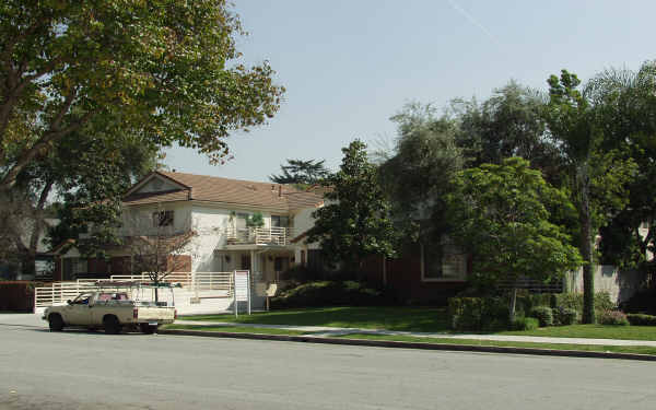 220-222 W Dexter St in Covina, CA - Building Photo - Building Photo