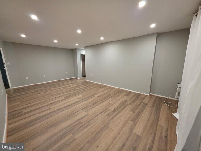 property at 3245 Rio Dr