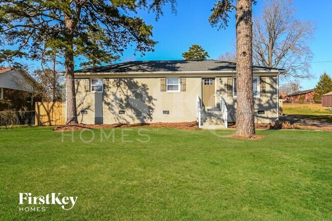 property at 1903 Ashcraft Ave
