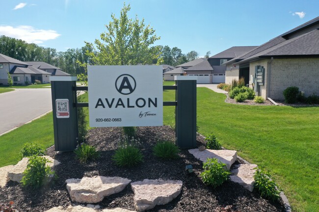 Avalon in Green Bay, WI - Foto de edificio - Building Photo