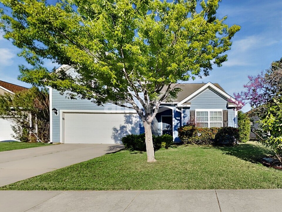 411 Pine Hill Ln in Goose Creek, SC - Building Photo