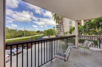 2641 NE Ocean Blvd in Stuart, FL - Building Photo - Building Photo
