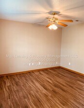 200-202 NW Parker Dr in Grain Valley, MO - Building Photo - Building Photo