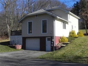 2601 1/2 Elgro Rd in Gibsonia, PA - Building Photo - Building Photo