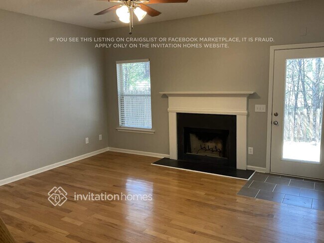 326 Pin Oak Ave in Woodstock, GA - Foto de edificio - Building Photo