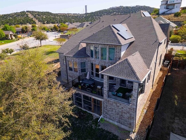 17821 Limestone Spring Ln in The Hills, TX - Foto de edificio - Building Photo
