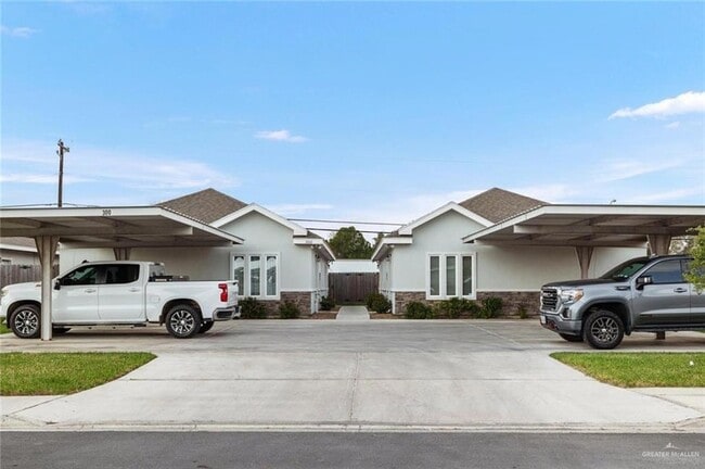 property at 400 S Retama Ln