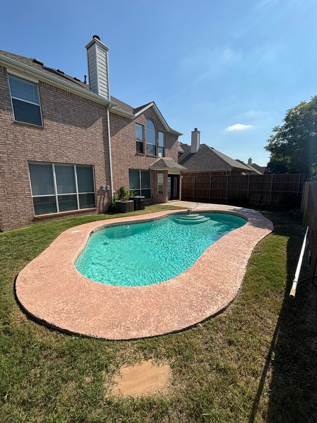 2756 Thorncreek Ln in Fort Worth, TX - Foto de edificio - Building Photo