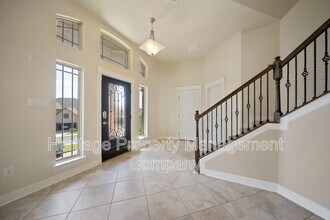 18814 Edwards Edge in San Antonio, TX - Building Photo - Building Photo