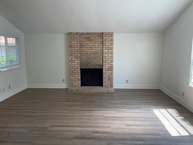 11914 Swan Dr in Austin, TX - Building Photo - Building Photo
